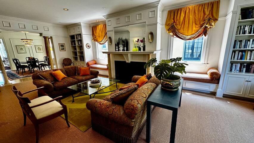 Spacious and elegant Presidio Heights home gallery image 3