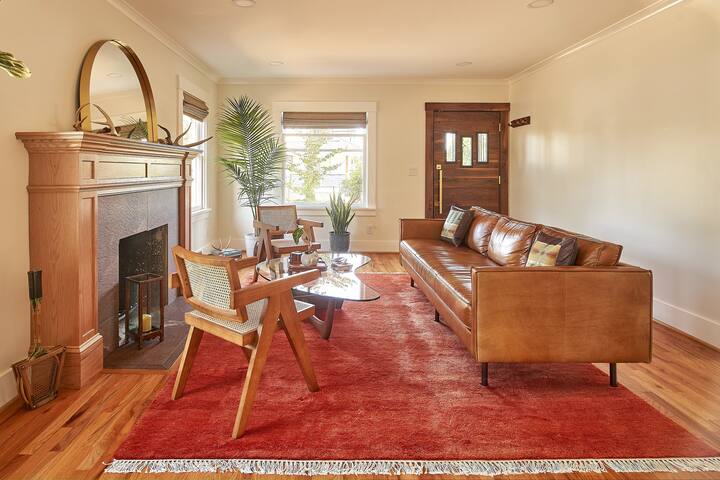 Spacious SE Bungalow – WFH Bliss