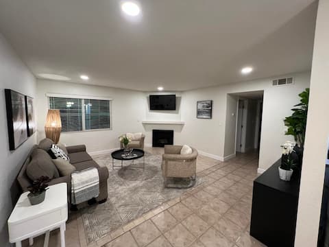 Stylish OC Home I Backyard I Beach I Luxury Shops