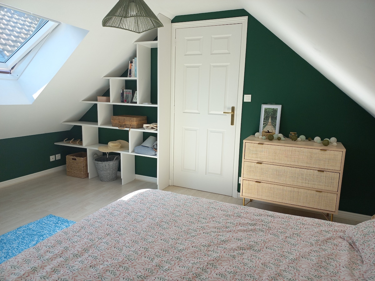 CHAMBRE DU HAUT, VELUX NA SHUTTER YA UMEME