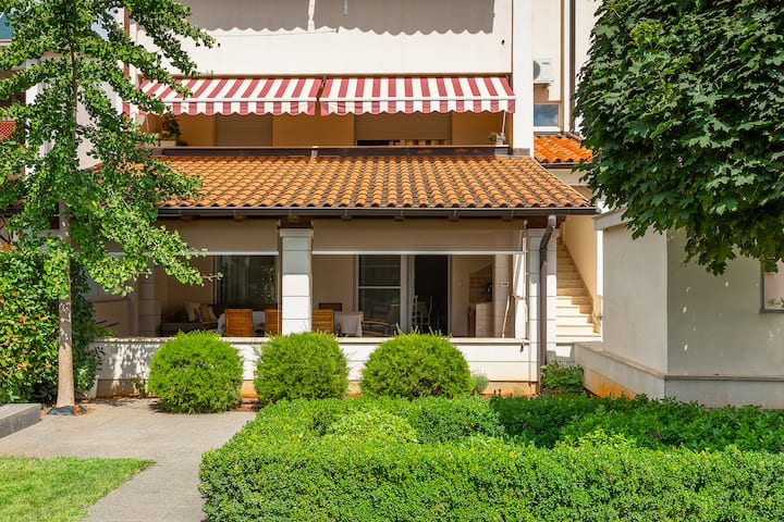 Nona's Garden Apartment - Pula