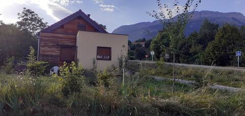 Pretty T3 house with views of Céüse mountain