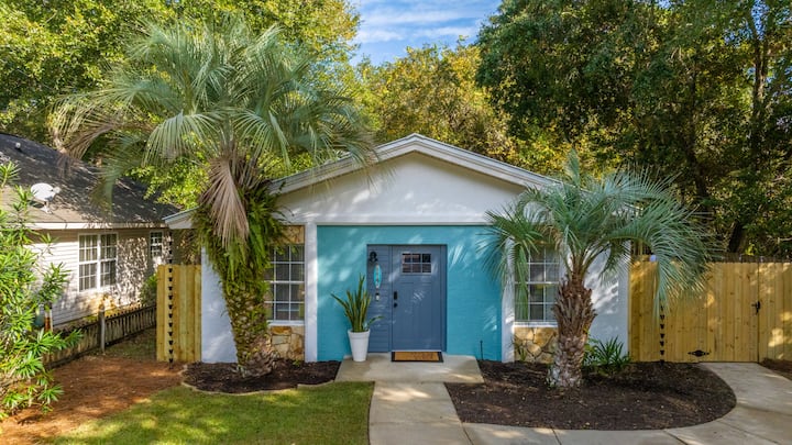 Magnolia Holiday House - Fort Walton Beach, FL