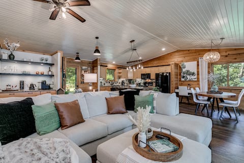 Relaxing Lakehouse Retreat near WI Dells