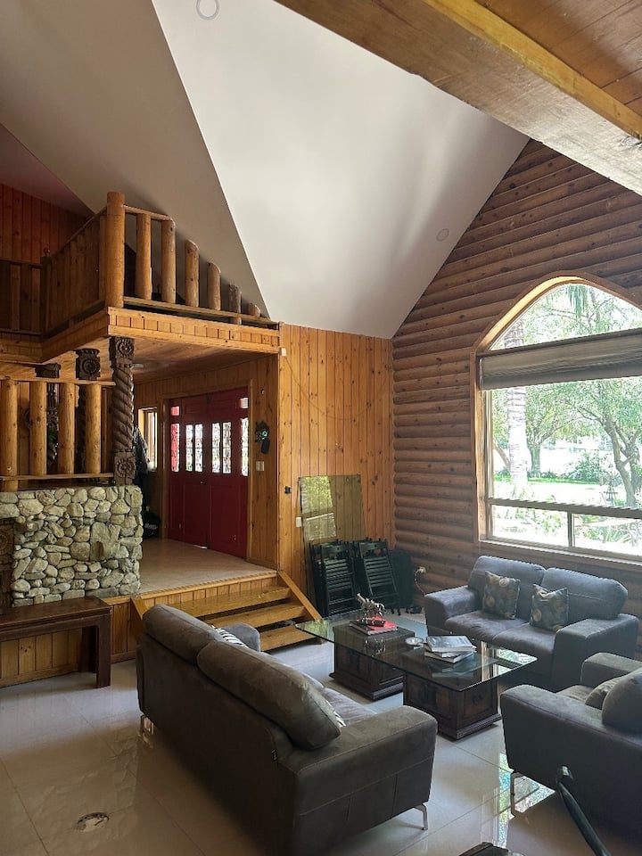 Cabaña Rústica En Villas De Santiago - Monterrey