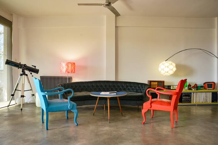 Colourful Cosmopolitan Athens | Acropolis view gallery image 5