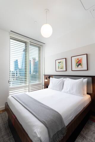 2 Bedroom + 2 Bathroom with Hotel Amenities gallery image 3