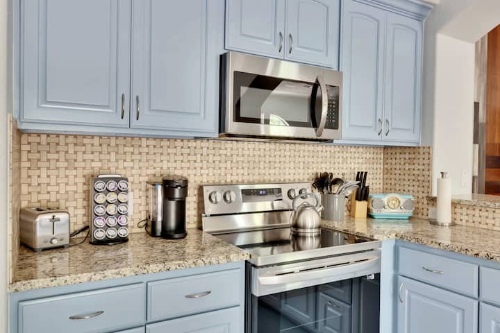 Custom House 5 Minutes To Lake - Lake Bastrop South Shore Park, Bastrop