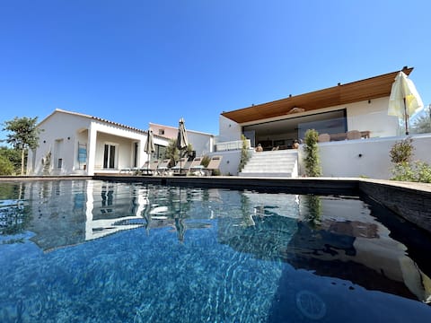 Beach sea view villa on foot - Davia Marine