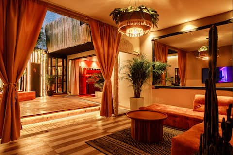 Luxury house in Guaduas, Jacuzzi and 3 double beds