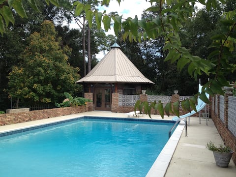 Peaceful Pensacola Paradise