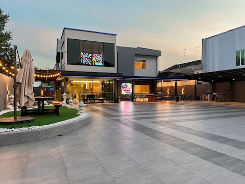 Jb town area Bungalow with swimming by Urban nook