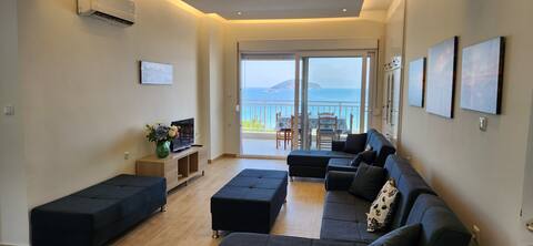 Top Airbnb: Voula's Beachfront Paradise in Περιφερειακή Ενότητα Καβάλας