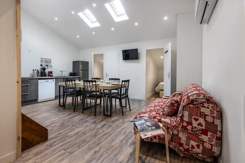 Mont Fuji 5 CH 10 people, air conditioning, parking