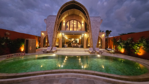6 Bedroom Villa with large pool in Legian