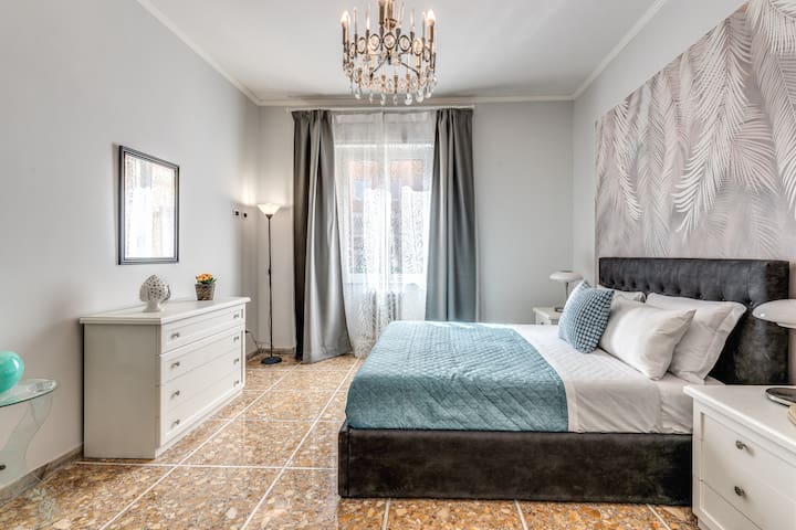 Domus Lucianae • Family stay by the Colosseum