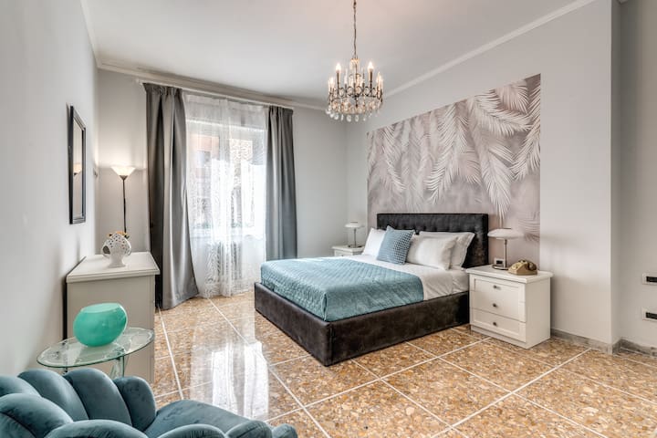 Domus Lucianae • Family stay by the Colosseum gallery image 2