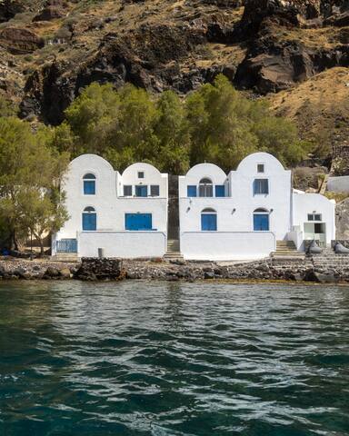 Armeni Seaside Villa – with private boat service! gallery image 4