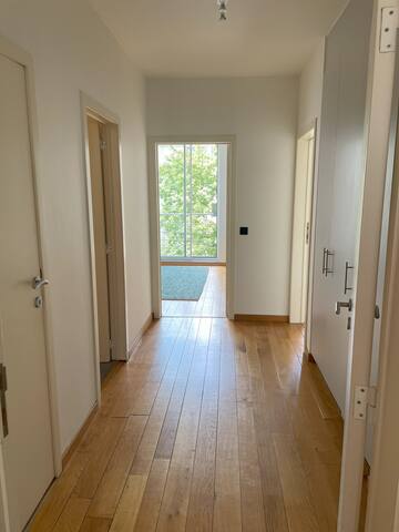 Sunny 3BR apartment in heart of Sablon Brussels gallery image 5