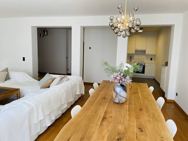 Sunny 3BR apartment in heart of Sablon Brussels gallery image 3