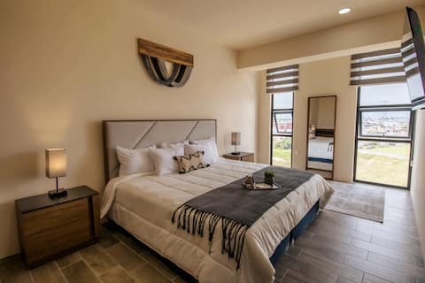 Apt. with 3 bedrooms and three baths 8 min from Metepec