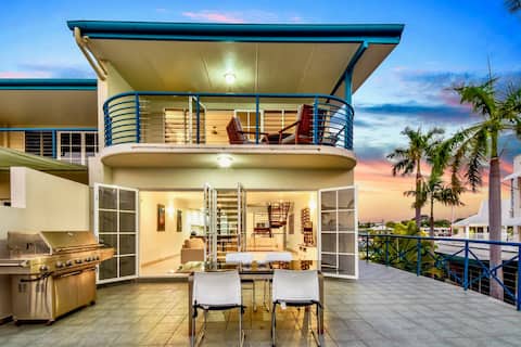 Cullen Bay Villa