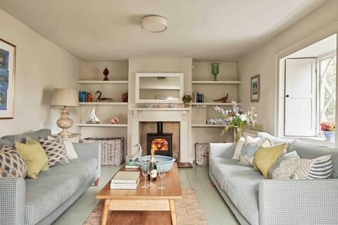 Cove Cottage at Lulworth Cove