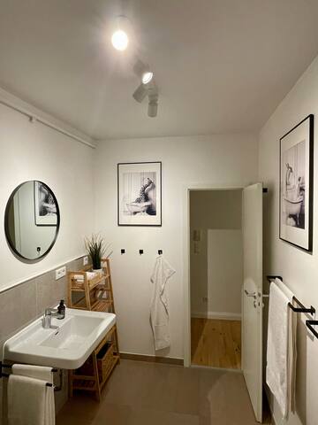 Apartment mit Küche, Wintergarten, Regendusche gallery image 5