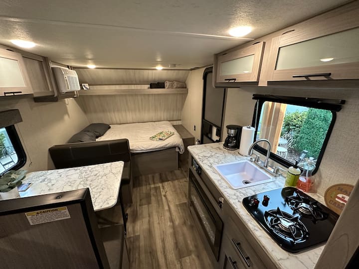 Private Glamping Experience - Storyland, Fresno