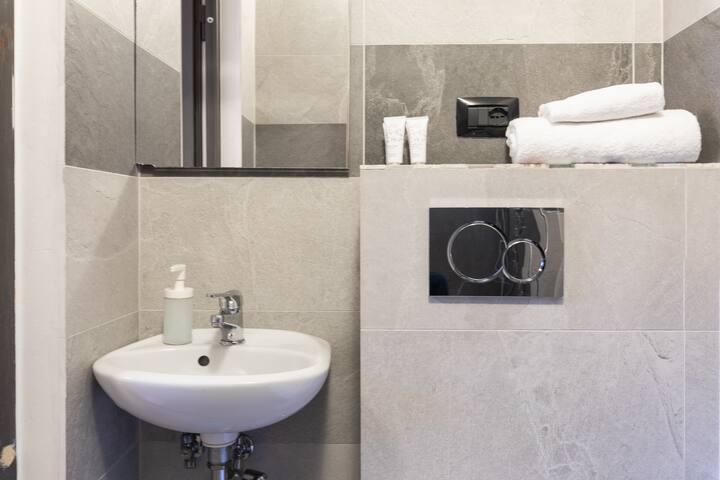 Firenze Rentals Suite Corso 12 gallery image 4