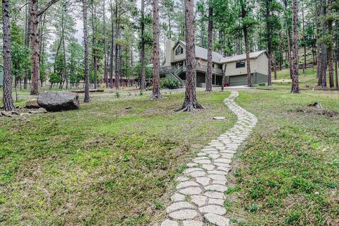No AirBnb Fees! Trails End/16+ Guests /Hot Tub!