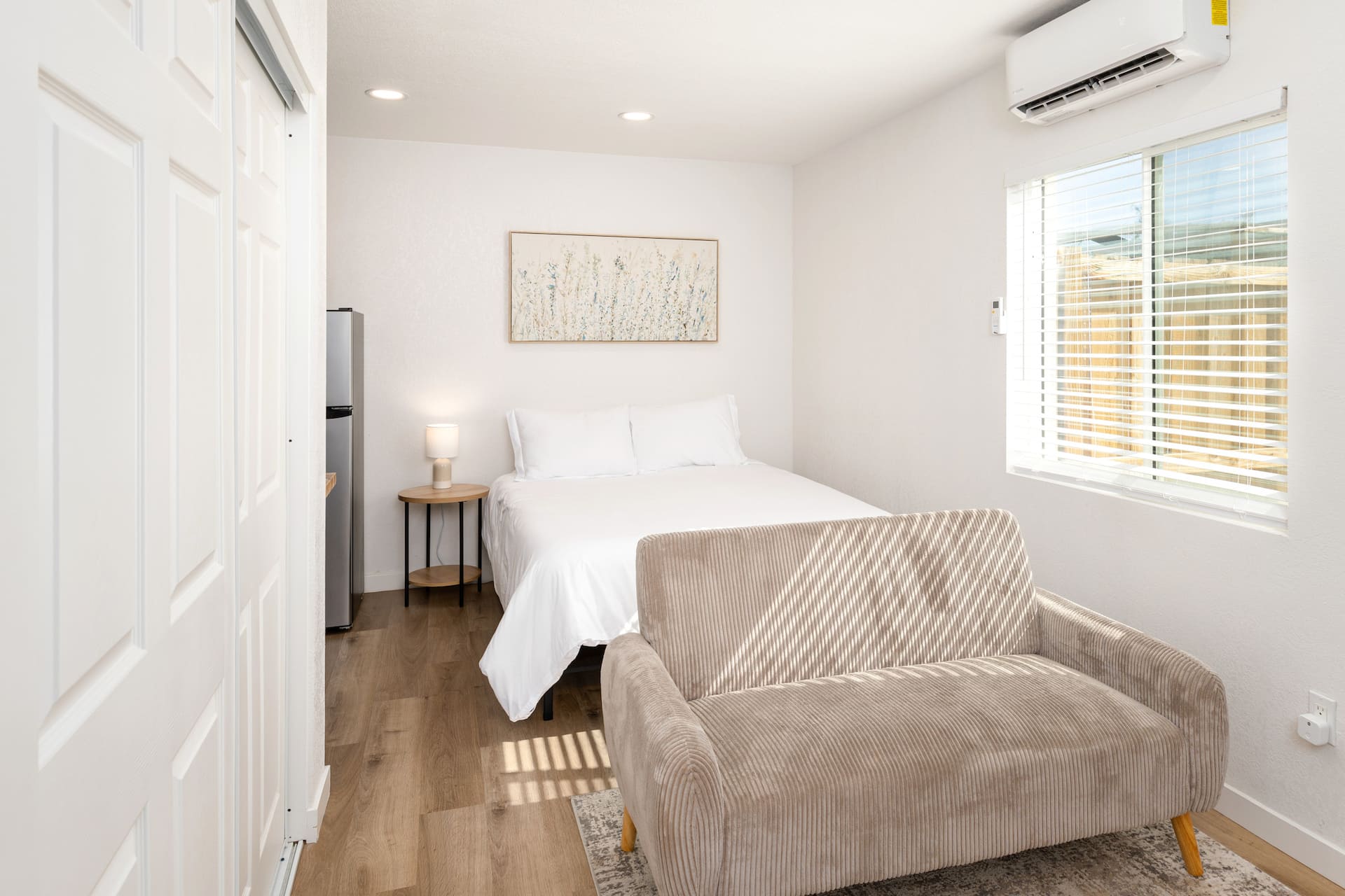 Private, Convenient Studio Apartment