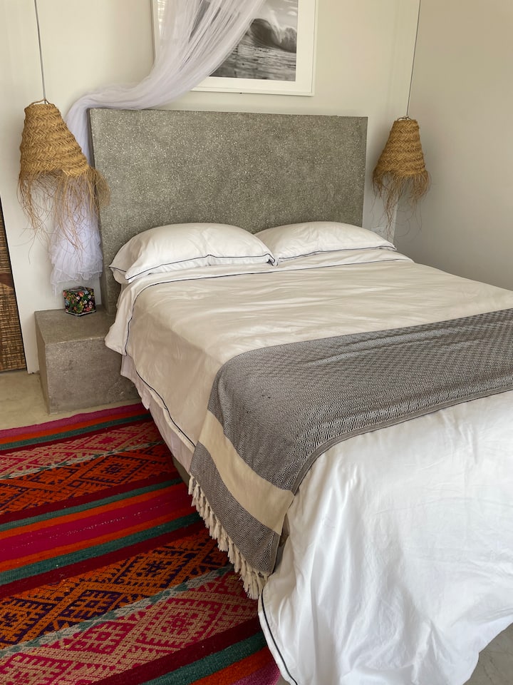 La Casita: Chumba cha kulala 4- Queen. Mandhari ya shamba na bahari