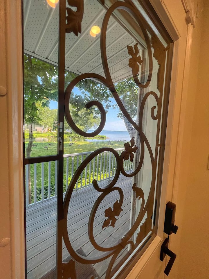 Blu Lake House | Waterfront May/june Special - Innisfil