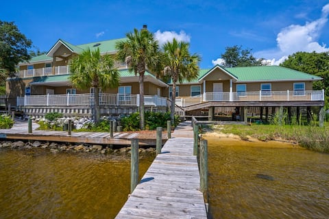Waterfront Haven - Perfect for Family Vacations