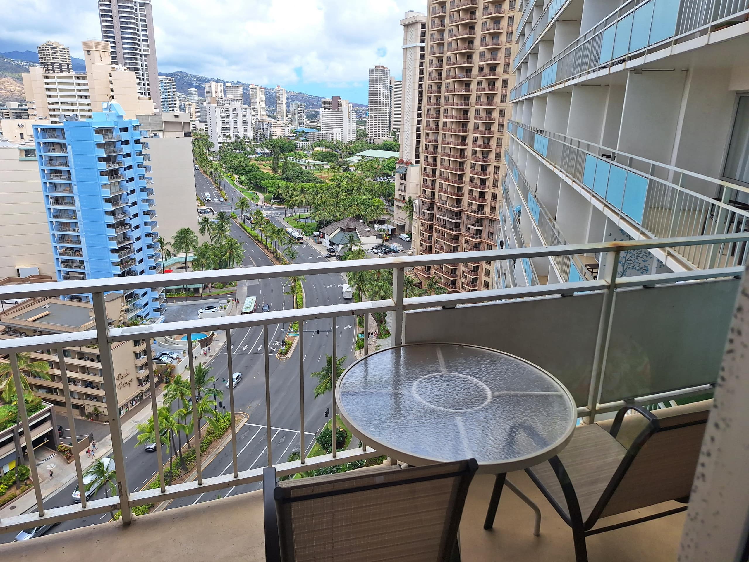 Condo in Honolulu · ★4.78 · 1 bedroom · 2 beds · 1 private bath - Image 12