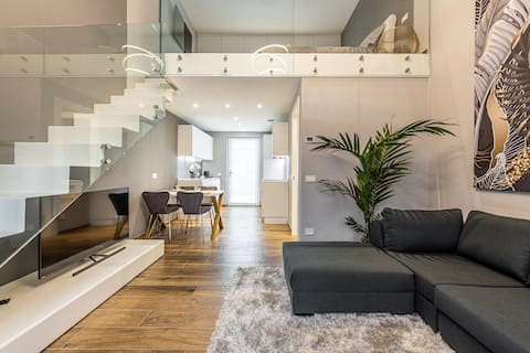 Top Airbnb: 1 minute from the center - Domo Loft in Verbano Cusio Ossola