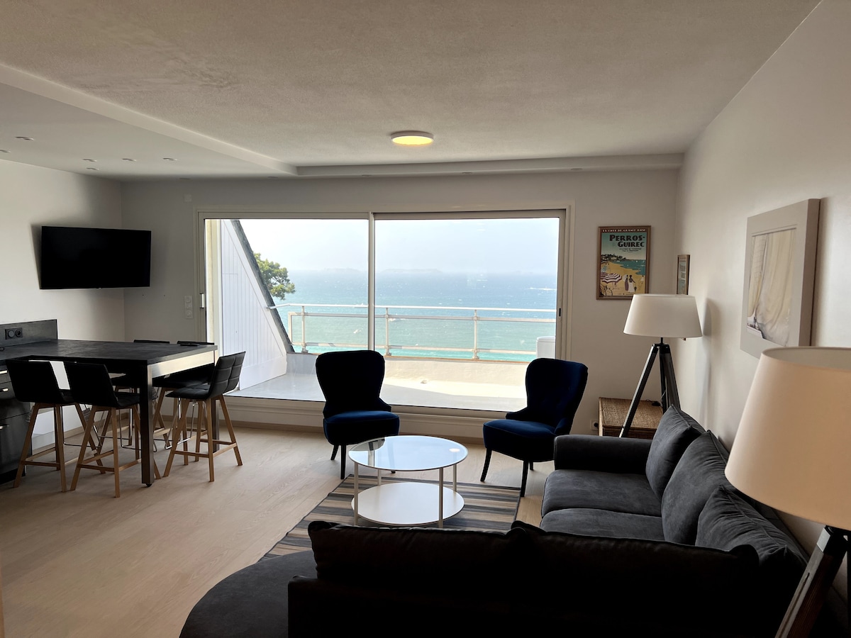 Top Airbnb: Full sea view apartment in Perros Guirec