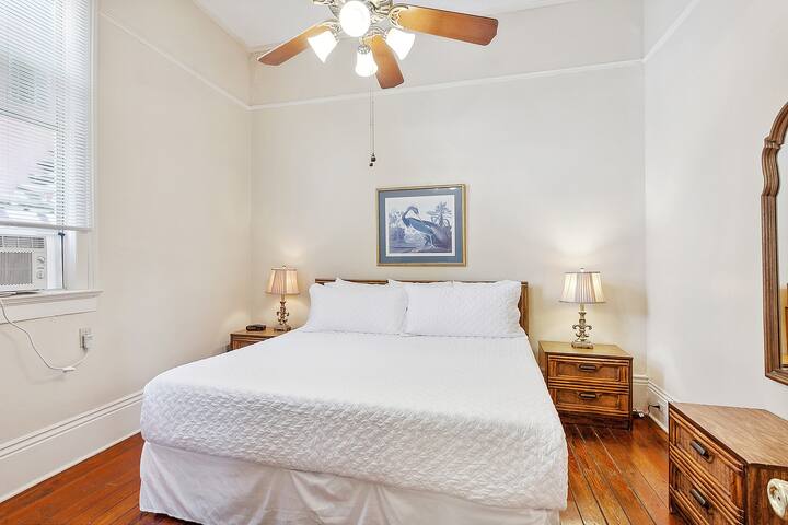 #6 French Quarter, Frenchmen Street, Verandah gallery image 3