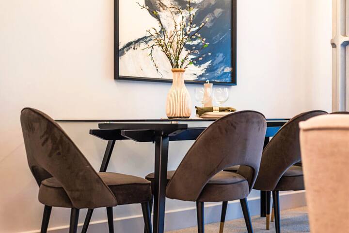 2 Bed Luxury Loft in Central Shoreditch gallery image 2