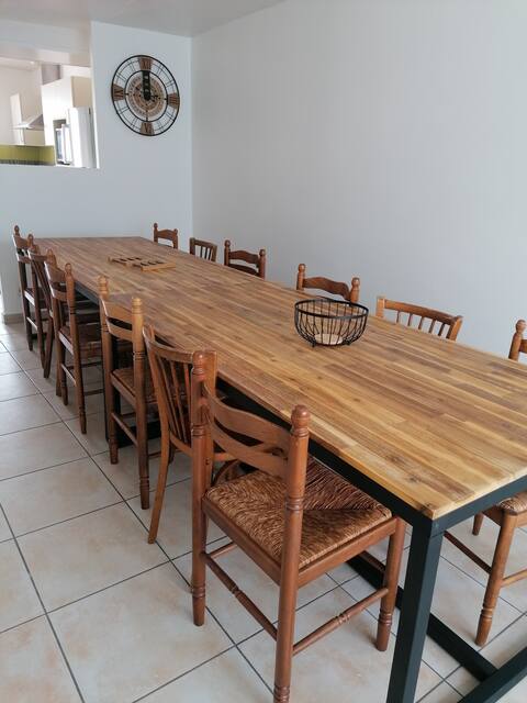 House 10/12 people, town center, 5 minutes from Puy Du Fou