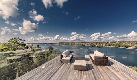 Large villa with sea views & heated pools