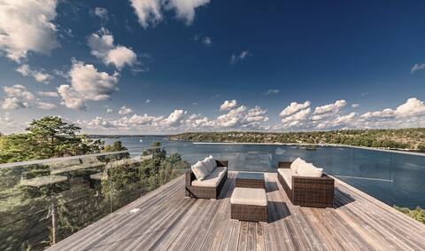 Large villa with sea views & heated pools