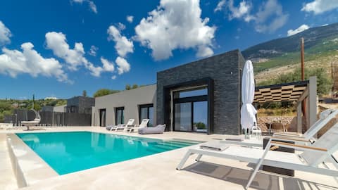 Villa Micato | Stunning Sea View | Contemporary
