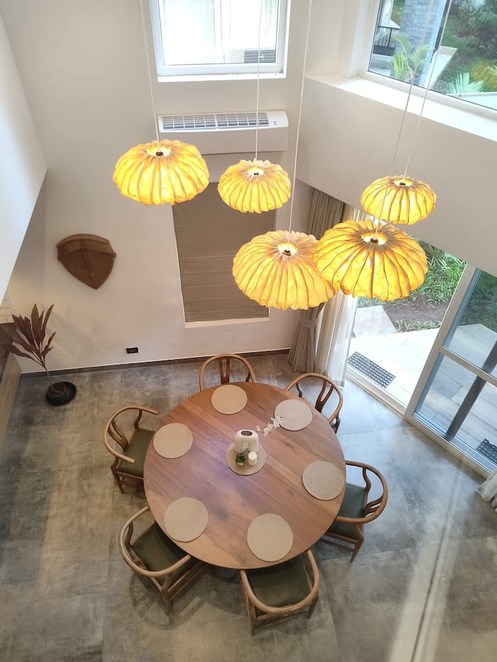 Beautifully Designed Dining Space with Classy Aesthetics.