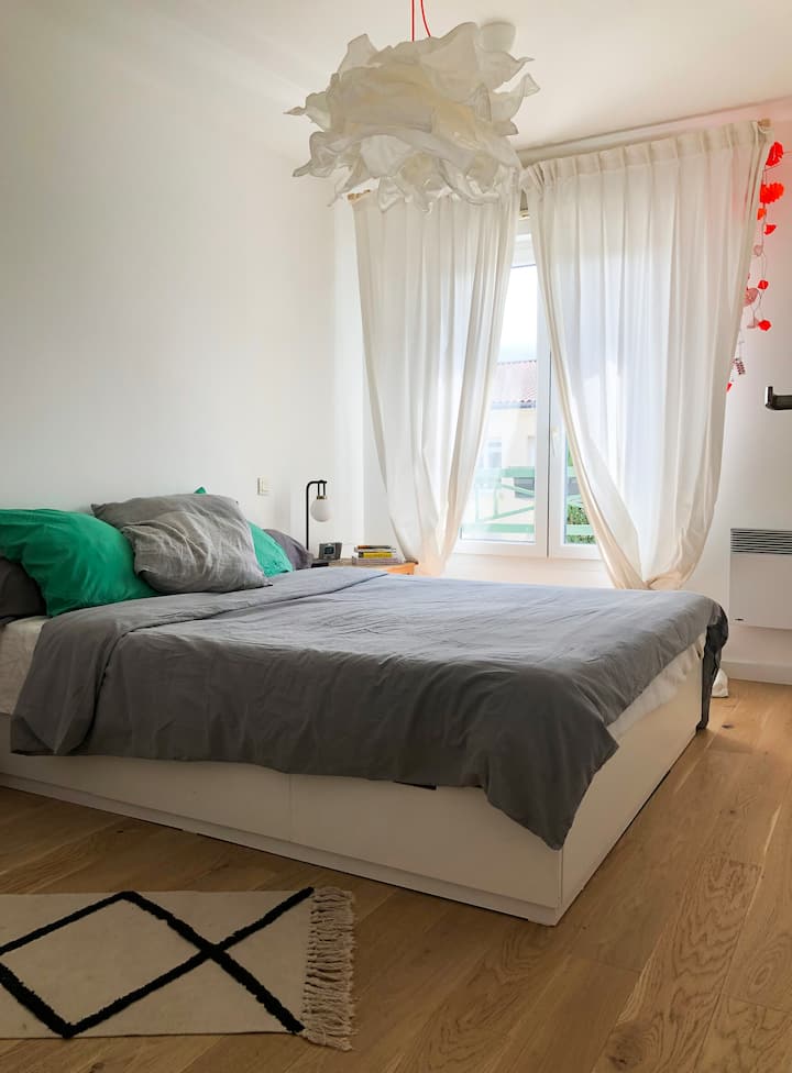 Spálňa s posteľou 160