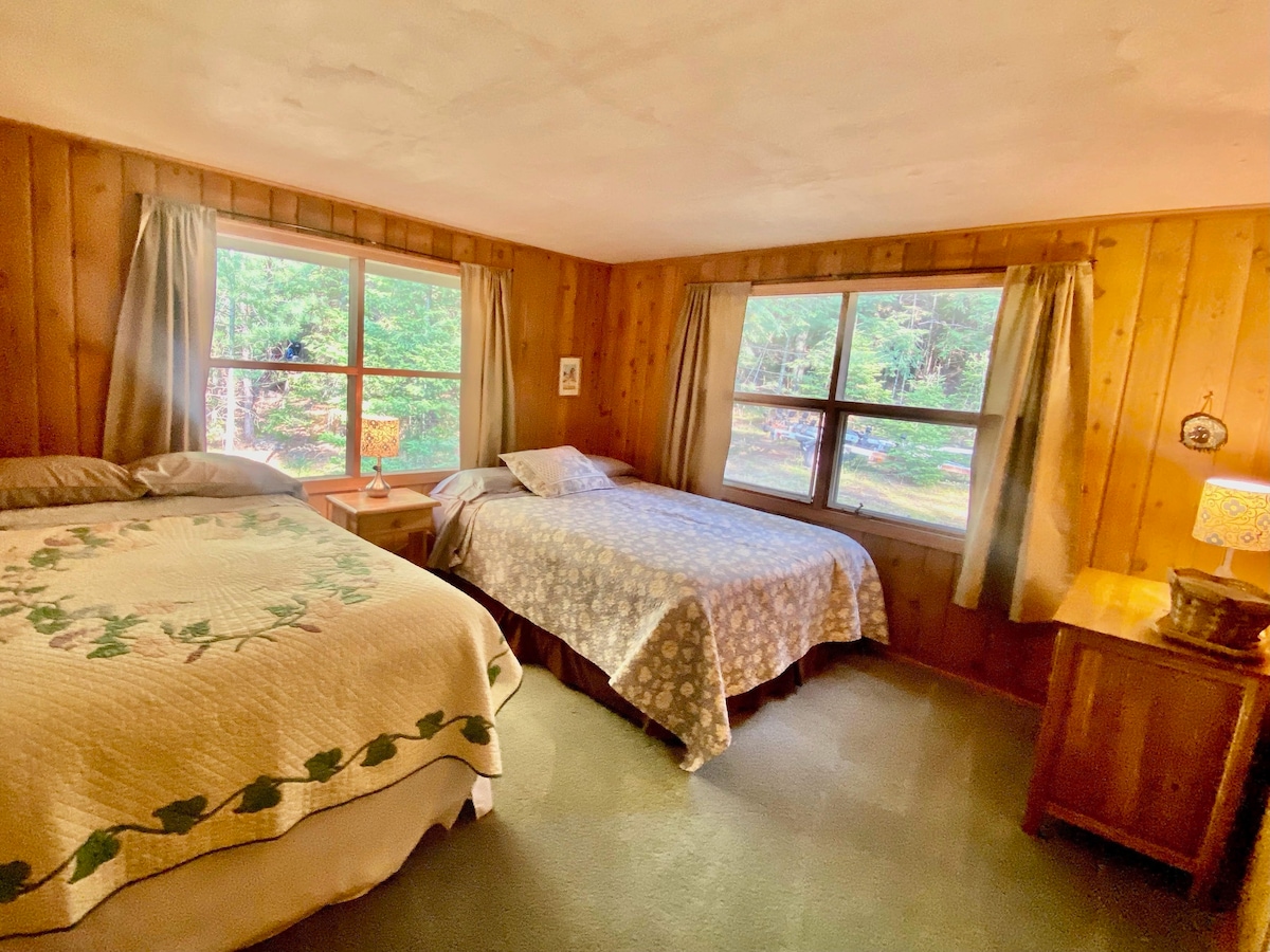 Брачен кревет (широк 150 - 179 см) во