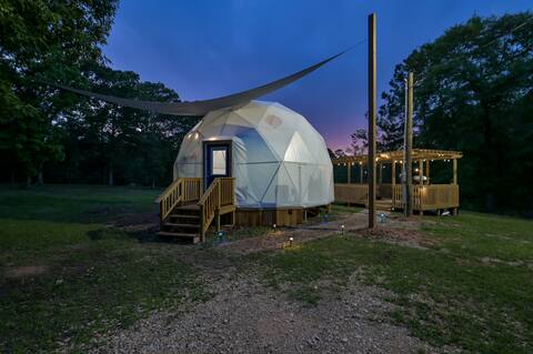 Luxury Glamping Retreat With Hot Tubs, Sauna, etc