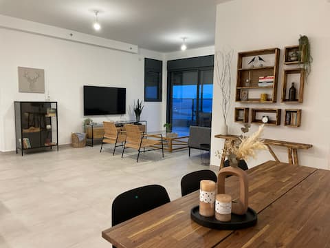 New Luxury beach front apartment