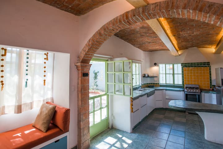 Casa Estacion 2 - Mexico